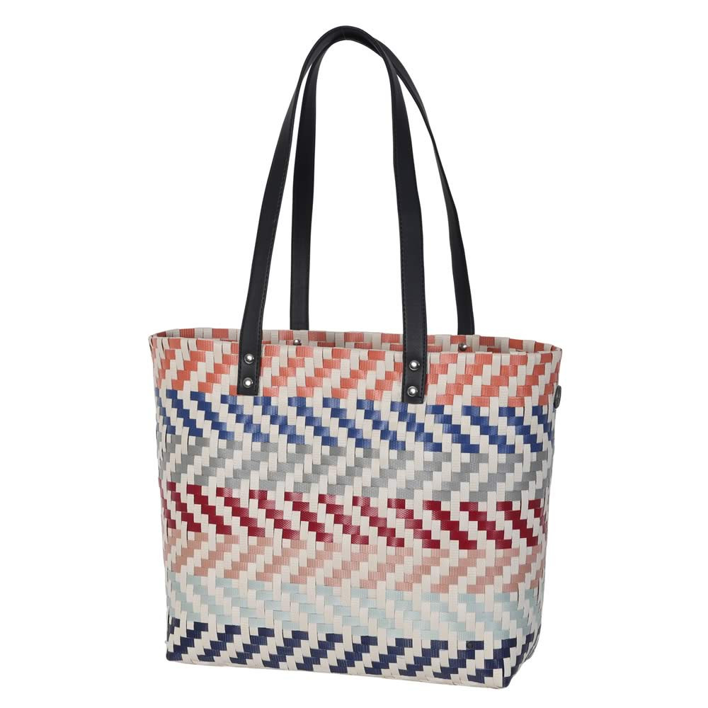 Handed by Shopper Mila